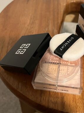 1 Givenchy Prisme Libre Illuminating Face Powder - Original Formula!